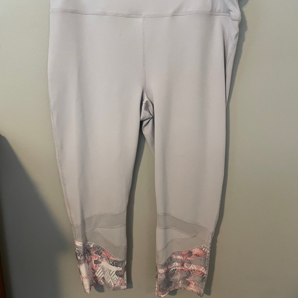 GAIAM Light Gray Leggings